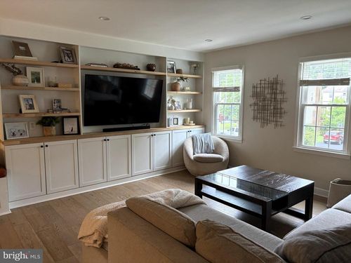 10816 Broadwater Dr, FAIRFAX, VA, 22032-3006 | Card Image