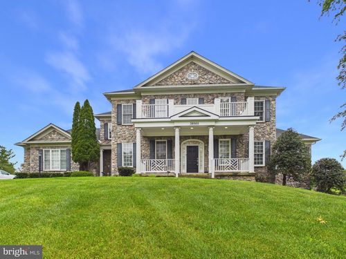 38565 Piggott Bottom Rd, HAMILTON, VA, 20158-9463 | Card Image