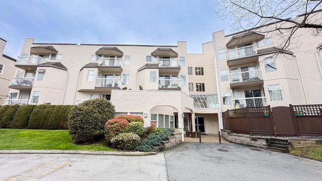 102 - 1860 E Southmere Crescent, Condo with 2 bedrooms, 1 bathrooms and 2 parking in Surrey BC | Image 3