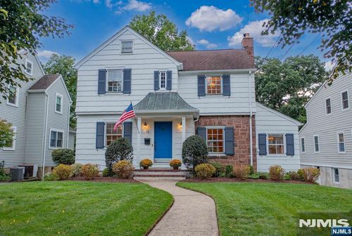 16 Abbington Ter, Glen Rock, NJ, 07452-2222 | Card Image