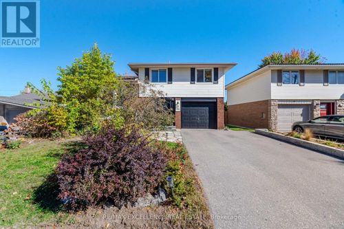 86 Dooley Dr, Kitchener, ON, N2A1L4 | Card Image