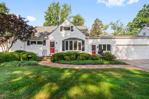 158 Berkshire Rd, Avon Lake, OH, 44012-1524 | Card Image