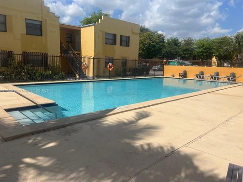 apt-204-686 Nw 114th Ave, Sweetwater, FL, 33172-3567 | Card Image