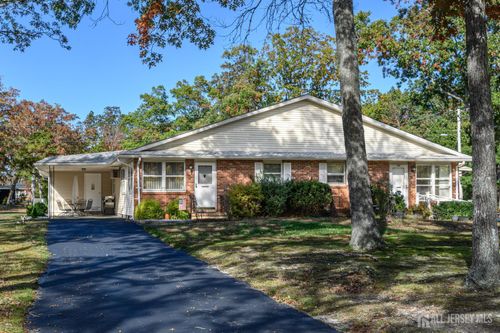 38 Cranberry Rd, Stafford Twp, NJ, 08050-4933 | Card Image