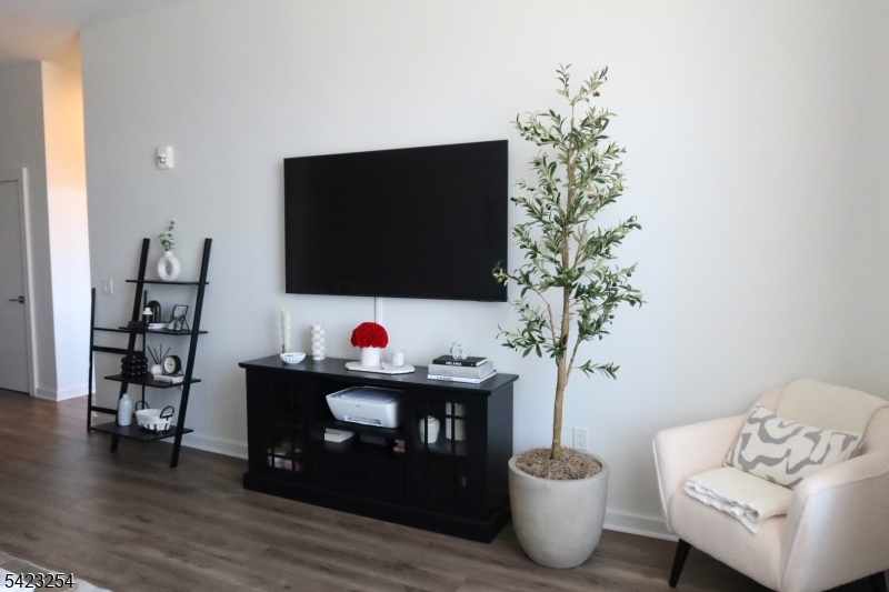 Residential in Rahway City 3