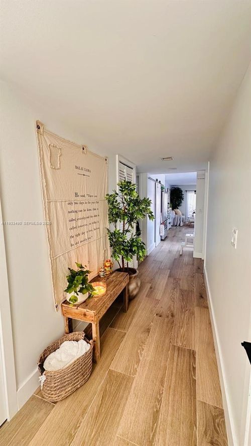 apt-204-223 Lakeview Dr, Weston, FL, 33326-1059 | Card Image