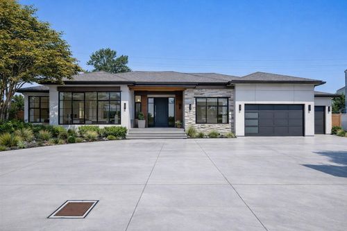 9496 160a St, Surrey, BC, V4N2P4 | Card Image