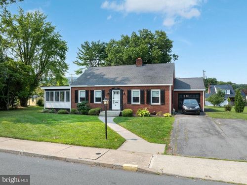18 Sunset Rd, LEWISTOWN, PA, 17044-2543 | Card Image