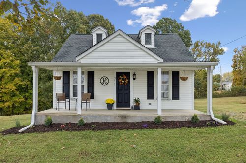 311 Bowling Branch Rd, Cottontown, TN, 37048-9031 | Card Image