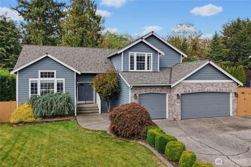 10910 238th Avenue Ct E, Buckley, WA, 98321-8402 | Card Image