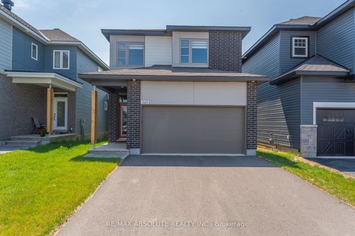569 Paakanaak Ave, Gloucester, ON, K1X0H3 | Card Image