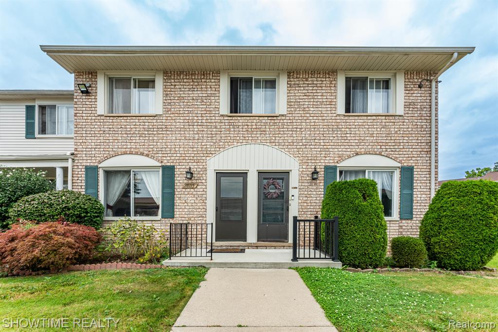 Lordstown Dr, Sterling Heights, MI 48312