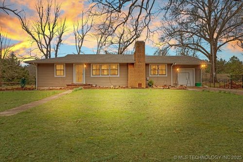 420722 E 1920 Rd, Antlers, OK, 74523-3126 | Card Image