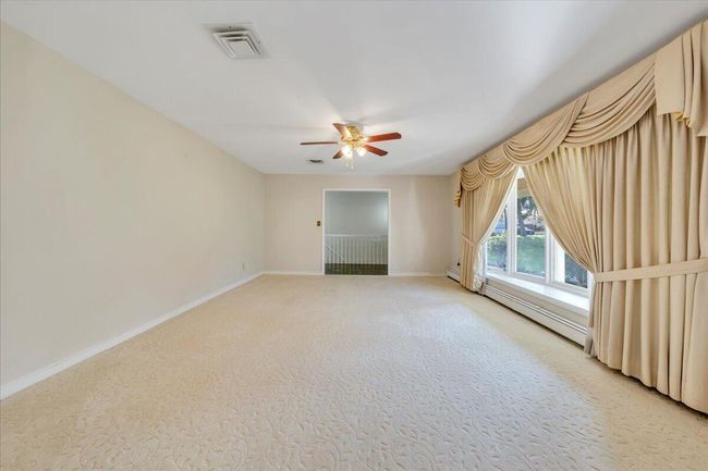 LIVING ROOM | Image 40