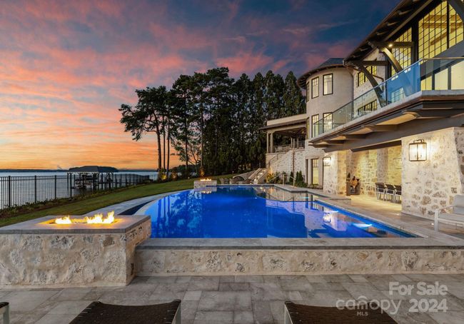 Marble pool deck. | Image 44