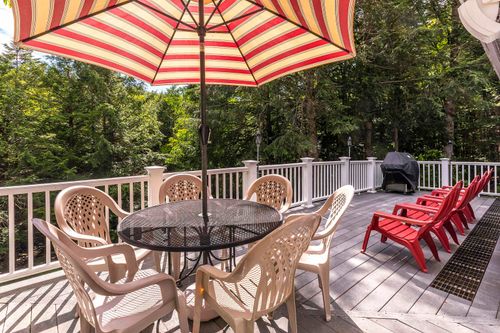 452 Sherwood Frst, Londonderry, VT, 05148-6602 | Card Image