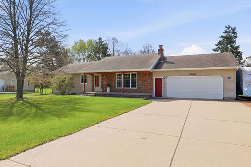 5621 Jurgella Ln, Stevens Point, WI, 54482-9302 | Card Image