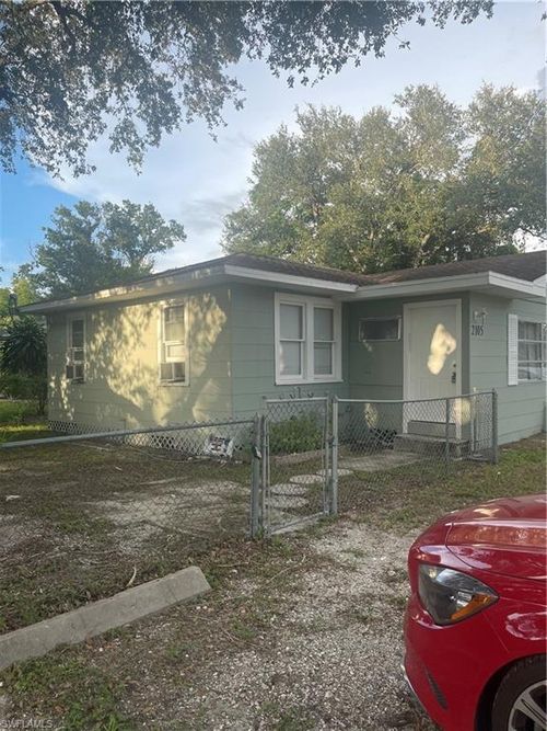 2107 Franklin St, FORT MYERS, FL, 33901-5016 | Card Image