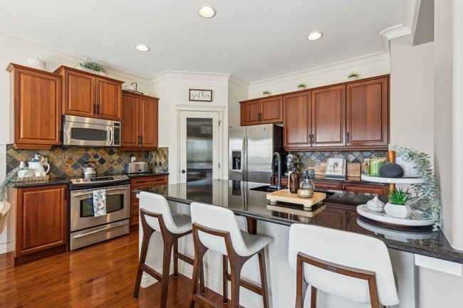 316 Everbrook Way Sw, House other with 4 bedrooms, 4 bathrooms and 4 parking in Calgary AB | Image 7