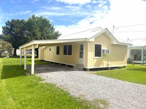 131 Jefferson St, Golden Meadow, LA, 70357-2415 | Card Image