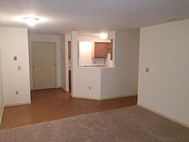 APT-302 - 7 Railroad Ave, Condo with 2 bedrooms, 1 bathrooms and null parking in Derry NH | Image 23