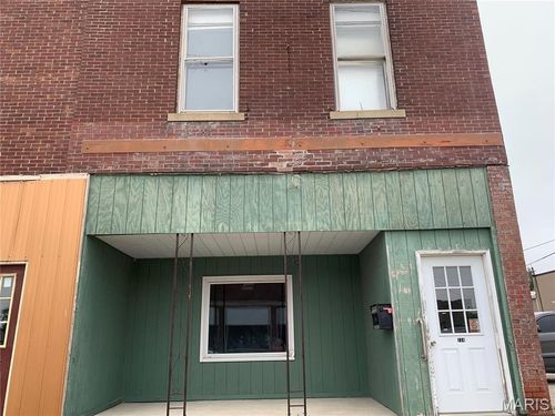 114 E State St, Nokomis, IL, 62075-1340 | Card Image