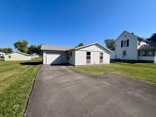 508 W Lincoln St, Hoopeston, IL, 60942-1122 | Card Image