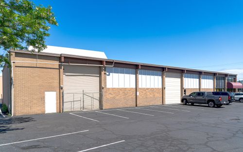 820 S Central Ave, Medford, OR, 97501-7807 | Card Image