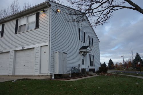 300-300 Meadow Ct, Vernon Hills, IL, 60061-1920 | Card Image