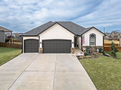 6988 141st St, Basehor, KS, 66007-5291 | Card Image