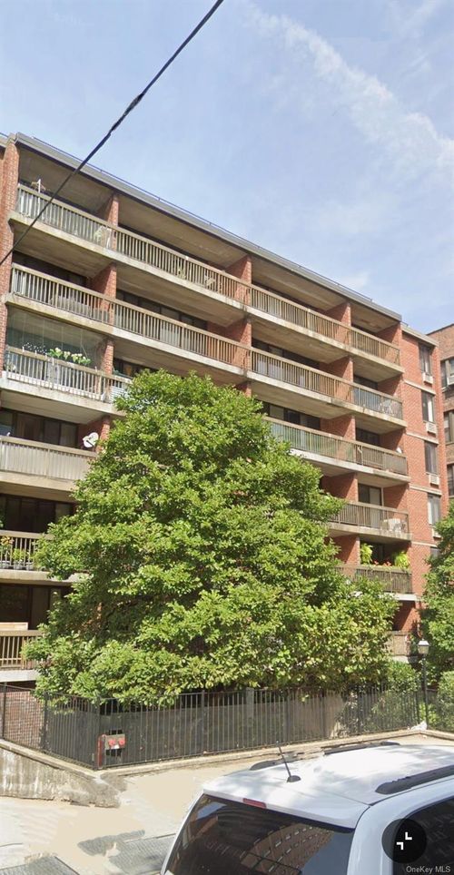 4e-136-35 Maple Ave, Flushing, NY, 11355-3816 | Card Image