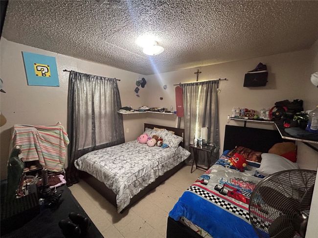 Side A.- Bedroom 2 | Image 13