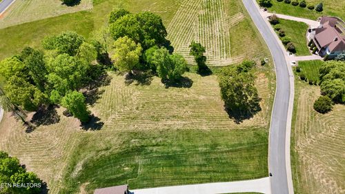 2414 Starboard Crest Rd, Morristown, TN, 37814-5354 | Card Image