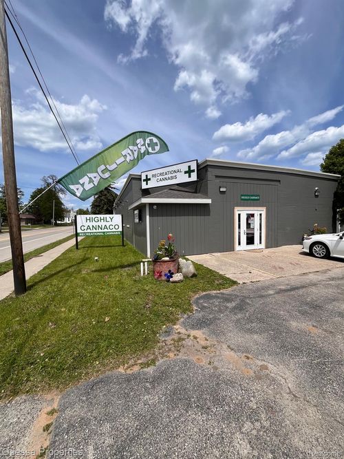 108 N State St, Harrisville, MI, 48740-9691 | Card Image