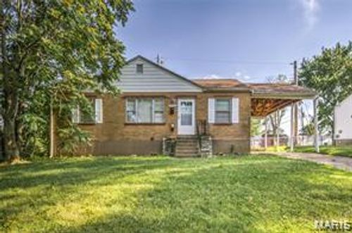 10500 Saint Michael Ln, Saint Ann, MO, 63074-2603 | Card Image