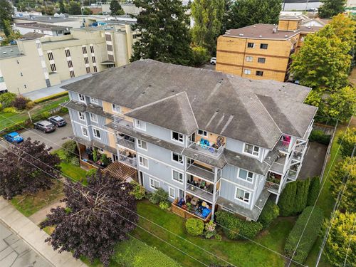 205-885 Ellery St, Esquimalt, BC, V9A4R8 | Card Image