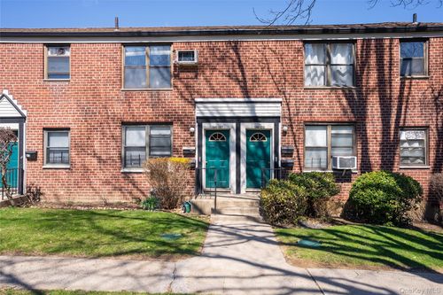 2f-19637 69th Ave, Fresh Meadows, NY, 11365-4032 | Card Image