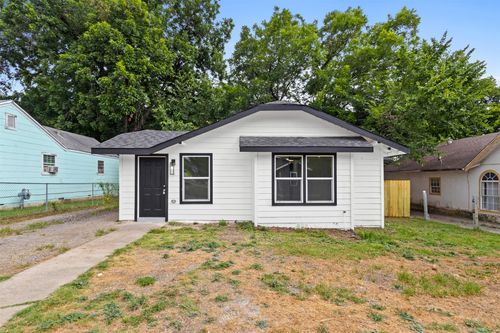 3024 Avenue N, Fort Worth, TX, 76105-3336 | Card Image