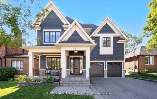 8 Cumberland Dr, Mississauga, ON, L5G3M6 | Card Image