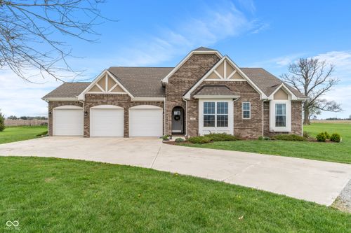 52 E 286th St, Atlanta, IN, 46031-9414 | Card Image