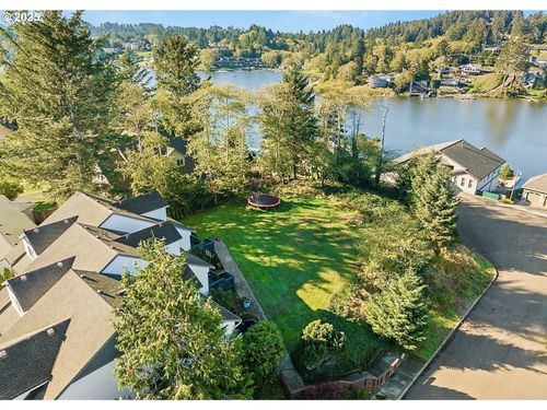 3508 Ne 40th Ct, Neotsu, OR, 97364-9787 | Card Image