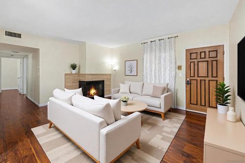 7-4550 Glacier Ave, San Diego, CA, 92120-2551 | Card Image
