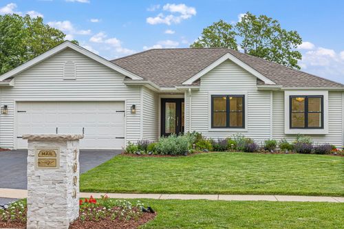1004 Golden Ave, Woodstock, IL, 60098-3686 | Card Image