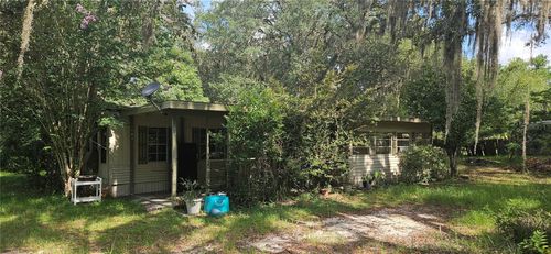 107 Apache Ave, Interlachen, FL, 32148-7941 | Card Image
