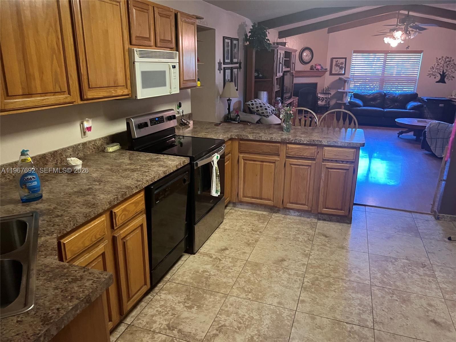 Residential in Plantation 5