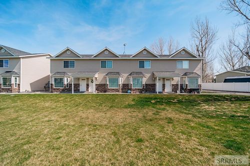 582 Legacy Ln, Rexburg, ID, 83440-5156 | Card Image