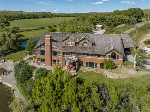 401 Wilson Butte Rd, Great Falls, MT, 59405-8405 | Card Image