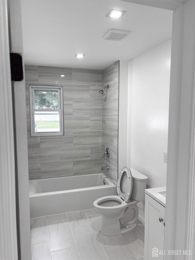 1515 Dogwood Dr, House other with 4 bedrooms, 3 bathrooms and null parking in Piscataway NJ | Image 8