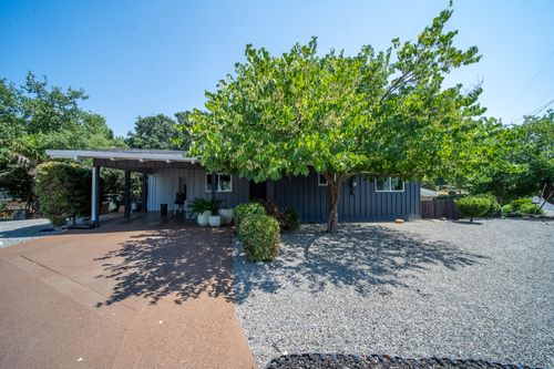 303 Pearl St, Redding, CA, 96003-3103 | Card Image