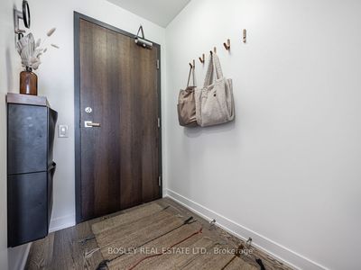 703 - 1239 Dundas St W, Condo with 2 bedrooms, 2 bathrooms and 1 parking in Toronto ON | Image 2